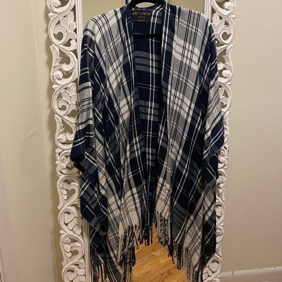 LF Wrap/Shawl - Picture 1 of 5
